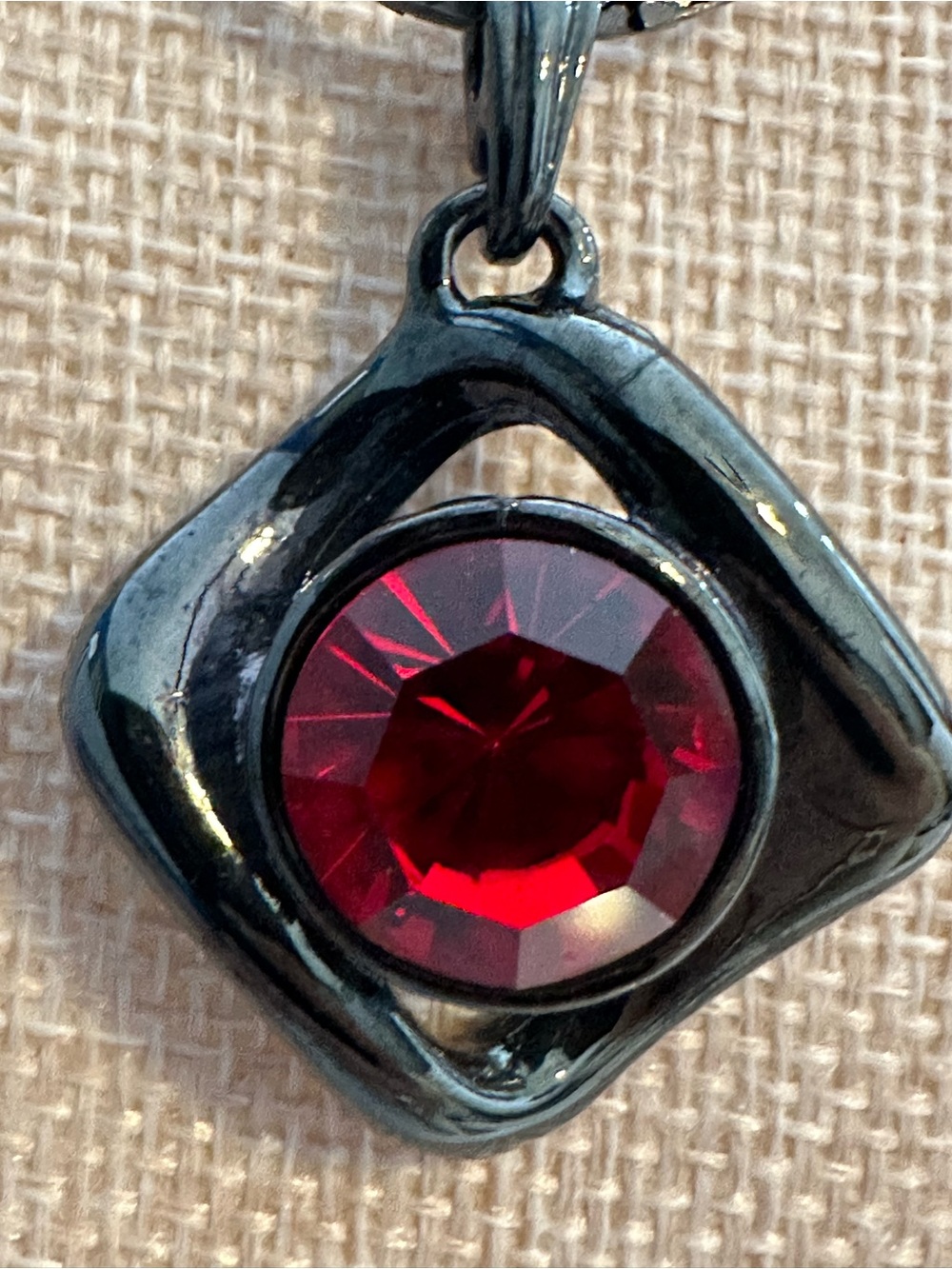 Yves Saint Laurent YSL Gunmetal Red Crystal Necklace Signed Adjustable Rare - Picture 7 of 15